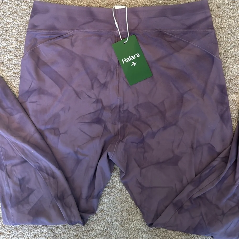 🛍️🛍️HALARA athletic leggings size M- NWT - Picture 3 of 3